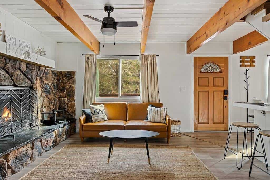 001 The Red Porch Cabin Mid Century Chic Big Bear Vacation Rentals
