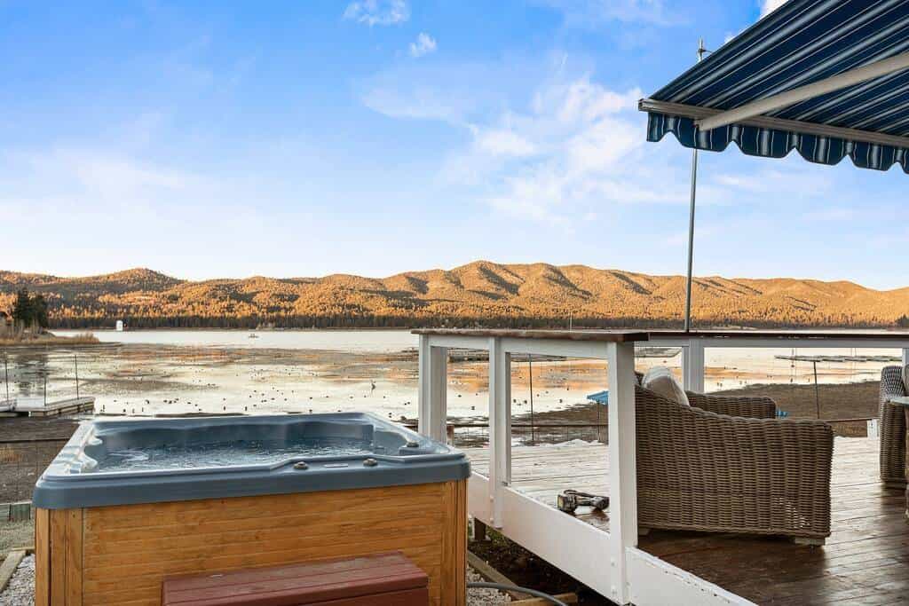 007 Luxury Lakefront 4K Big Bear Vacation Rental