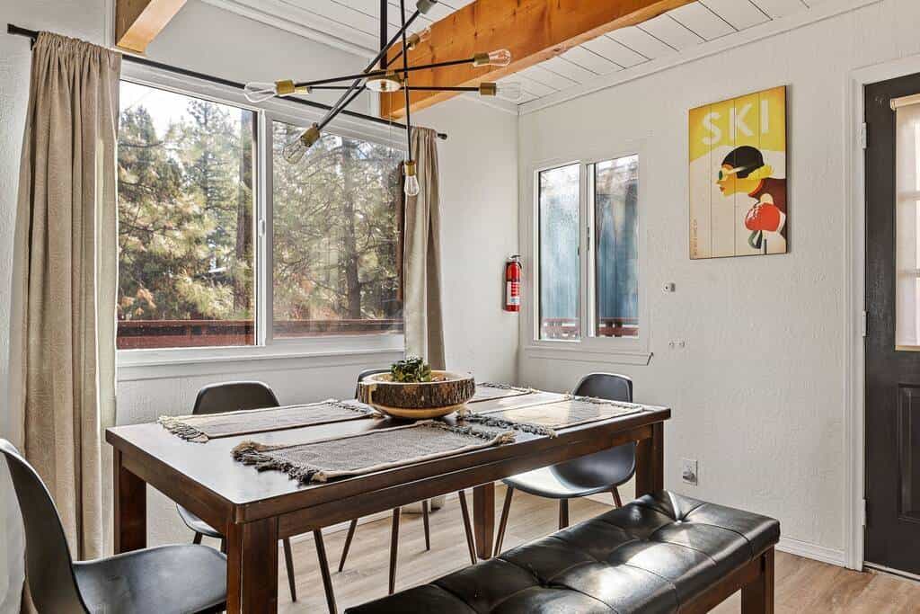 008 The Red Porch Cabin Mid Century Chic Big Bear Vacation Rentals
