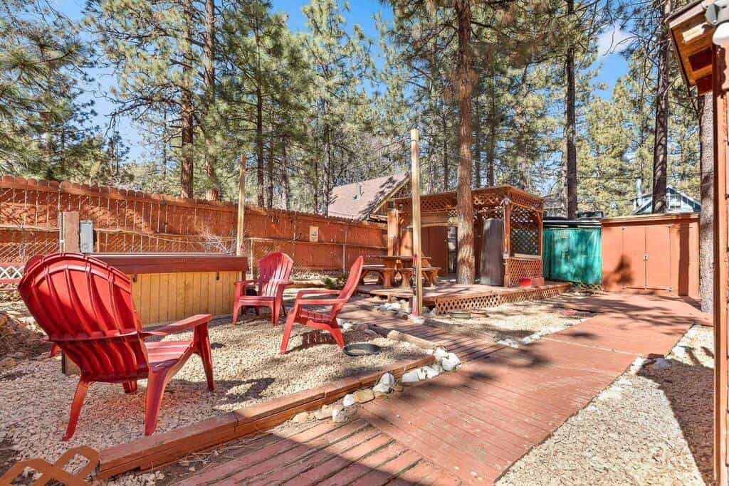 027 The Red Porch Cabin Mid Century Chic Big Bear Vacation Rentals