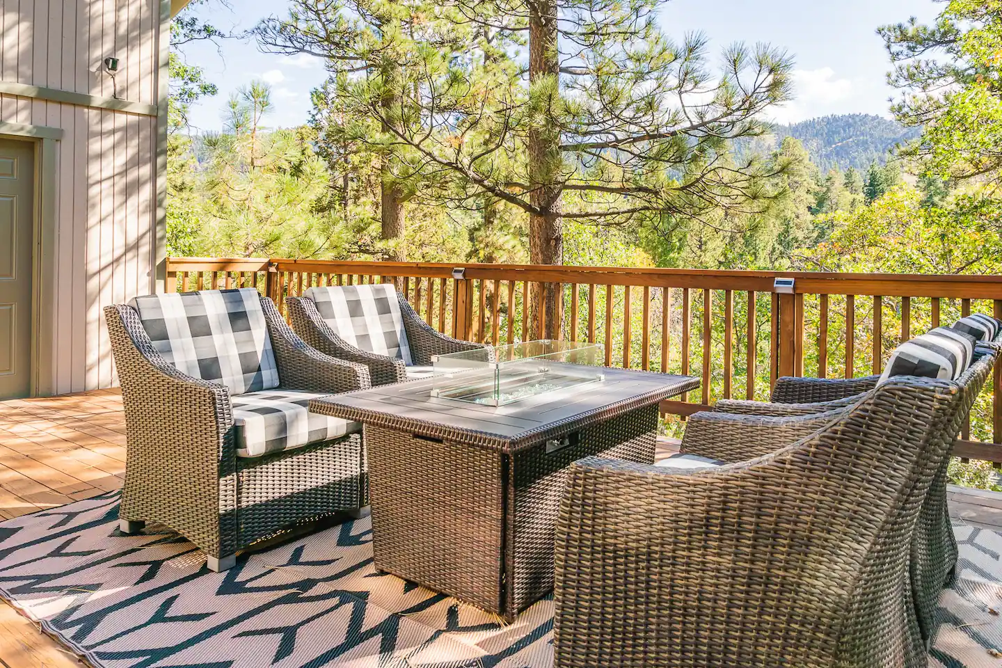 030 Treehouse Cottage A-Frame Big Bear Vacation Rentals