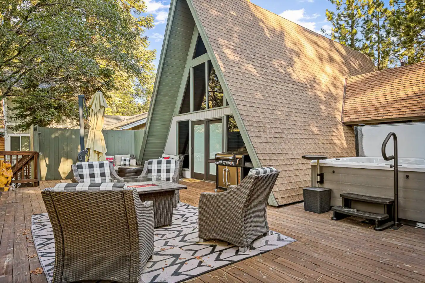033 Treehouse Cottage A-Frame Big Bear Vacation Rentals