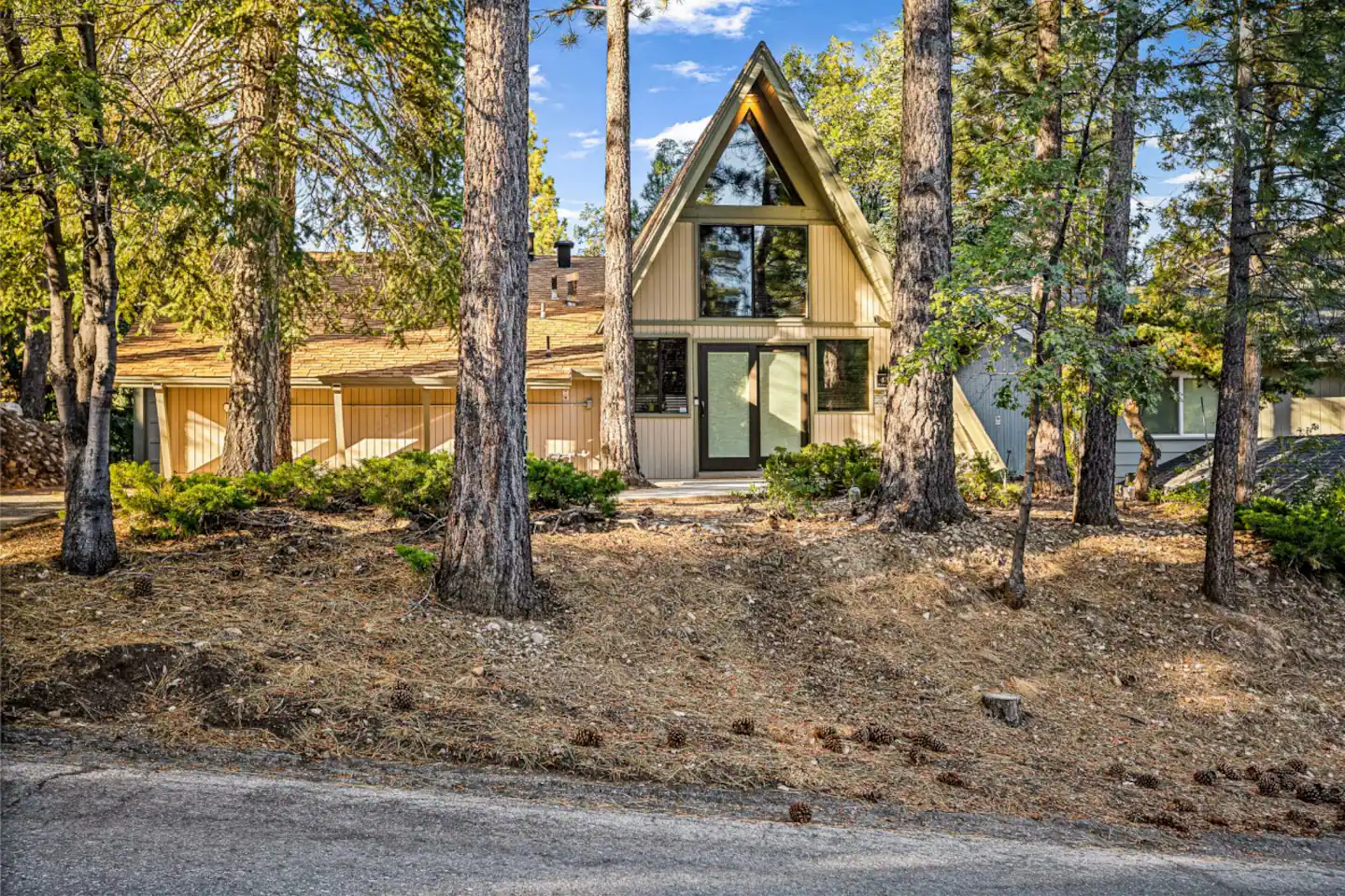 040 Treehouse Cottage A-Frame Big Bear Vacation Rentals